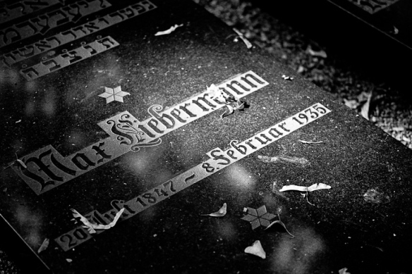 Max Liebermann grave, Jüdischer Friedhof Prenzlauer Berg, Berlin, august 2009